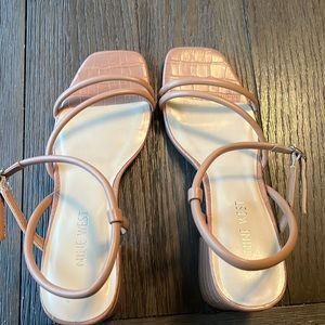 Nine West chunk Heel Strappy Sandal 7 1/2